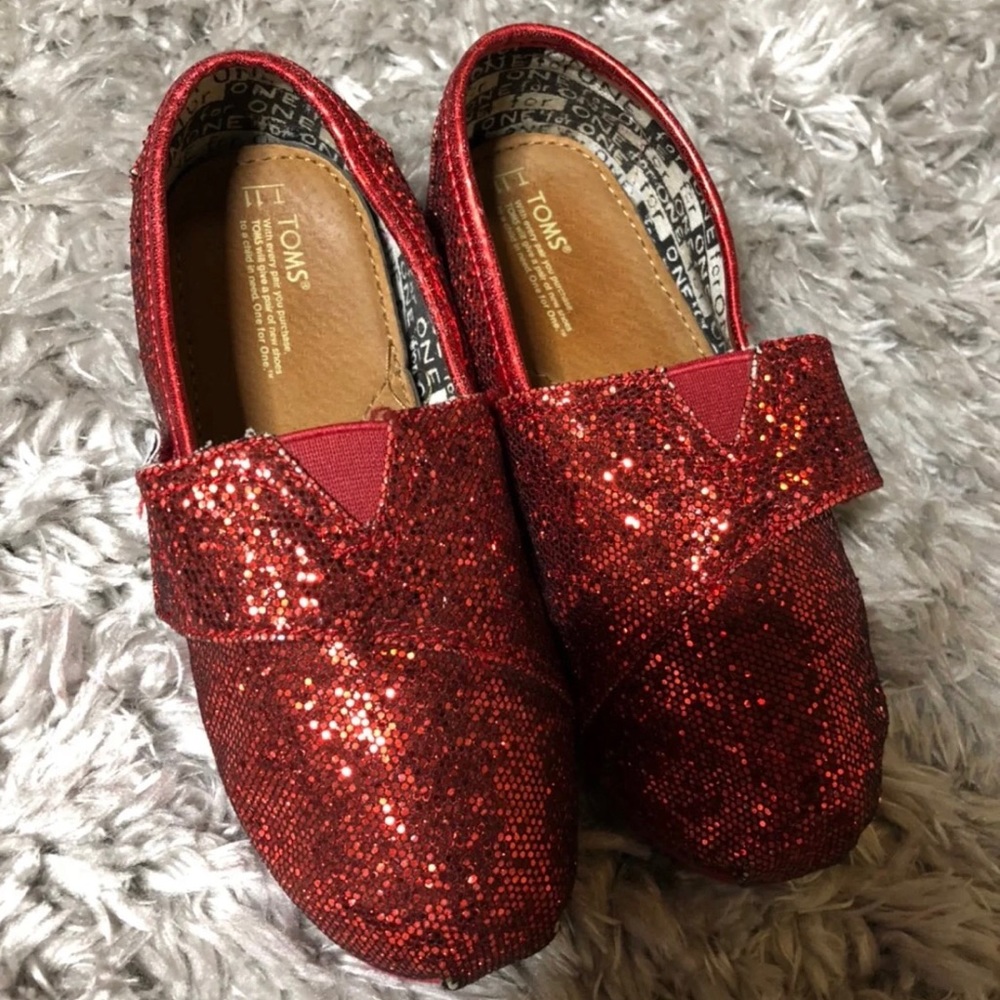 Toms